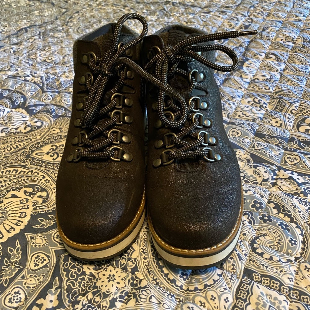White Mountain Ankle Boots